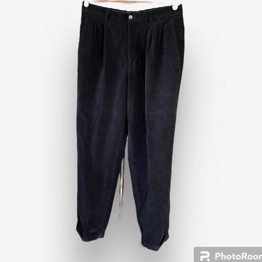 🚣‍♀️🐠Claiborne corduroy pants black cuffed 100% cotton 34 x 32